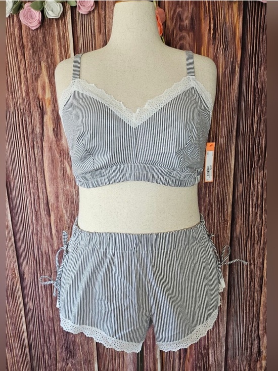 Colsie Other - Colsie Pinstripe Lace Trim Bralette & Shorts Set